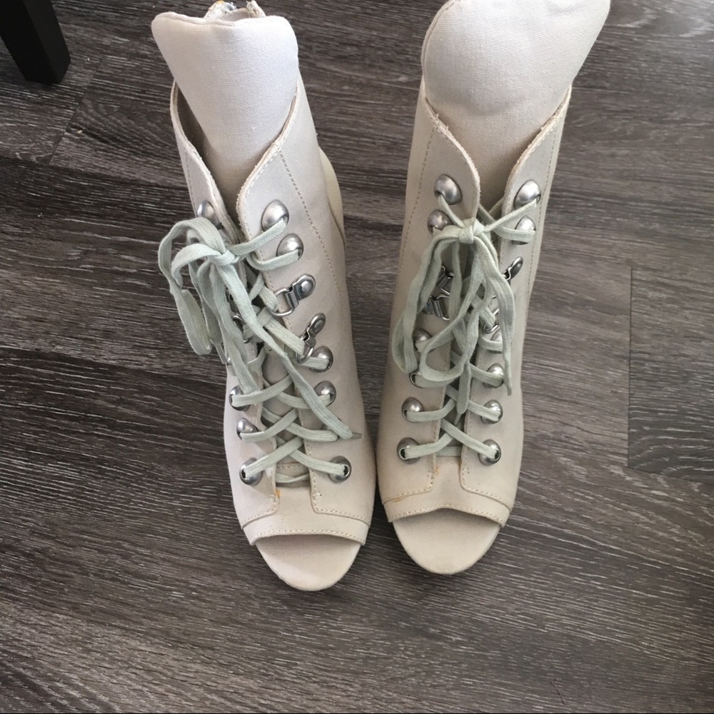 Brand new Fall boots JM Cazabat.