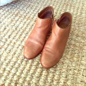 Genuine leather Sam Edelman Petty ankle boots.