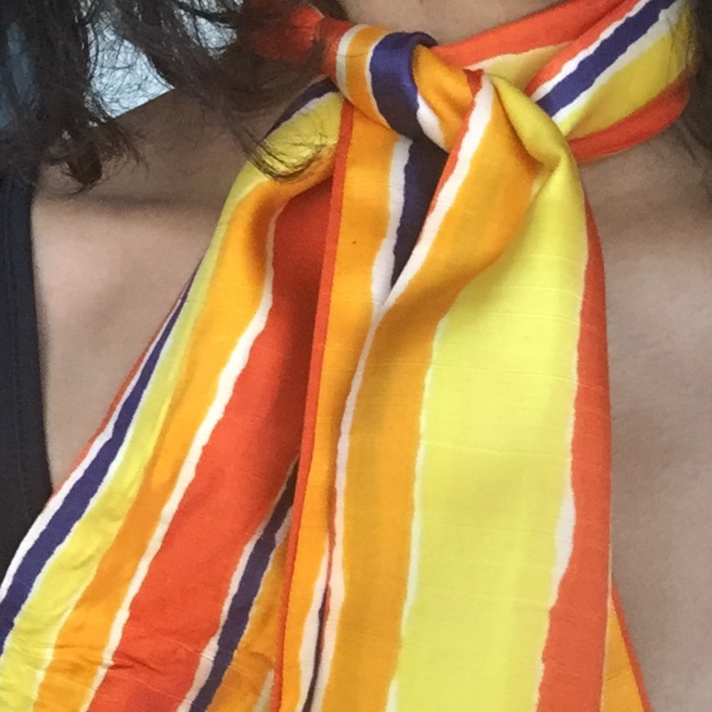 VTG Scarf - Picture 4 of 6