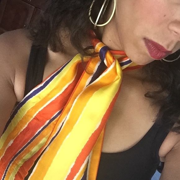 VTG Scarf - Picture 3 of 6