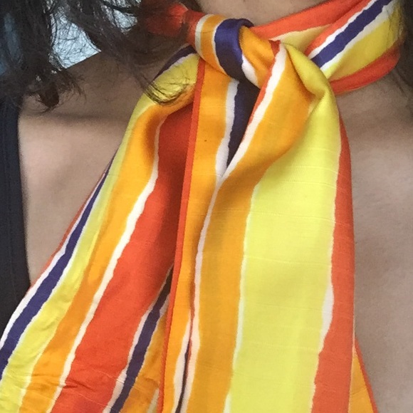 VTG Scarf - Picture 4 of 6