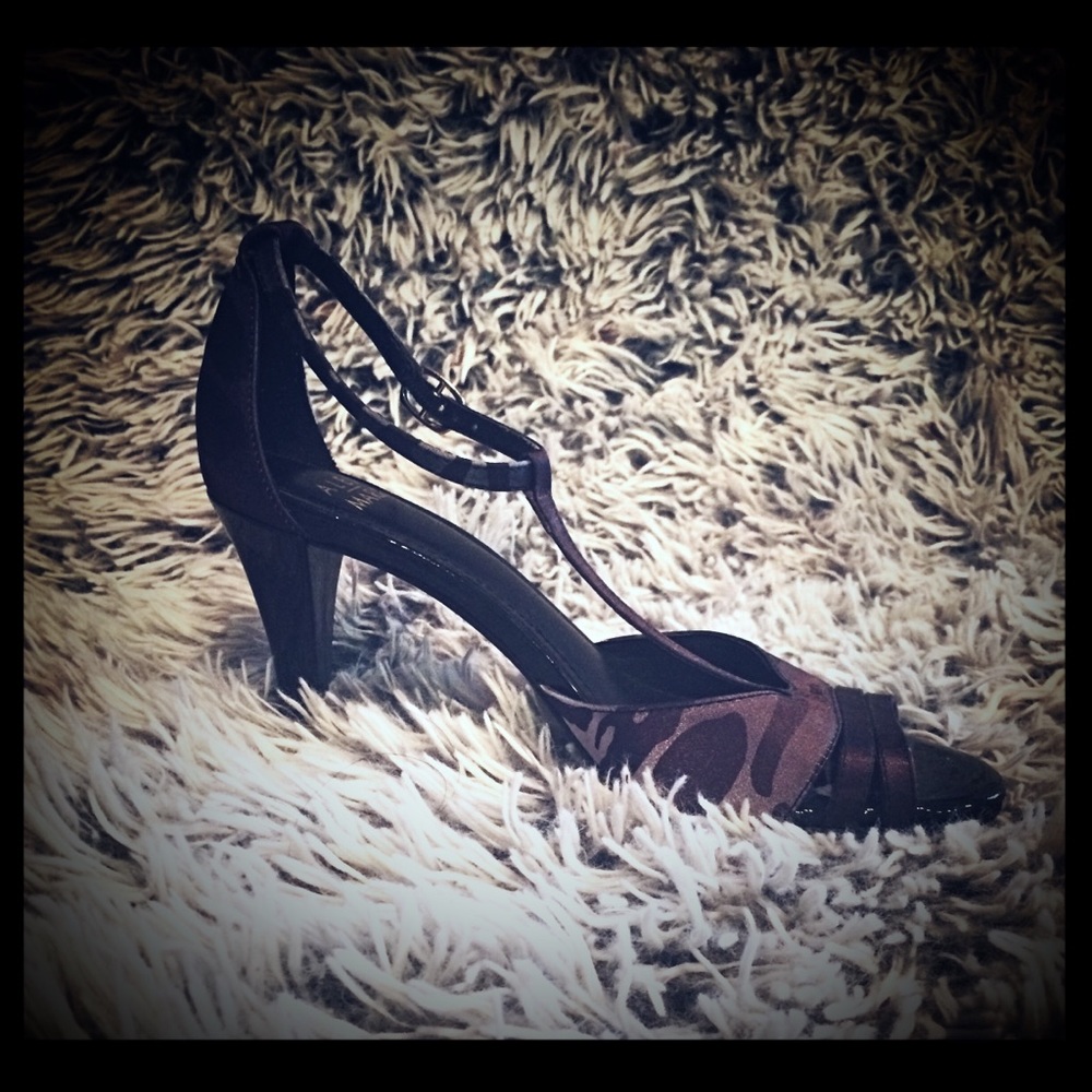 BOGO NWOT ALEX MARIE LEOPARD PRINT SHOES