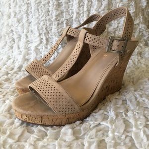 Charles David nude wedges