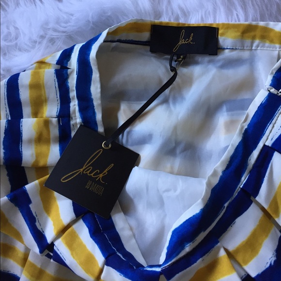 001🤍🍯 BB Dakota Pleated Skirt - Picture 3 of 6