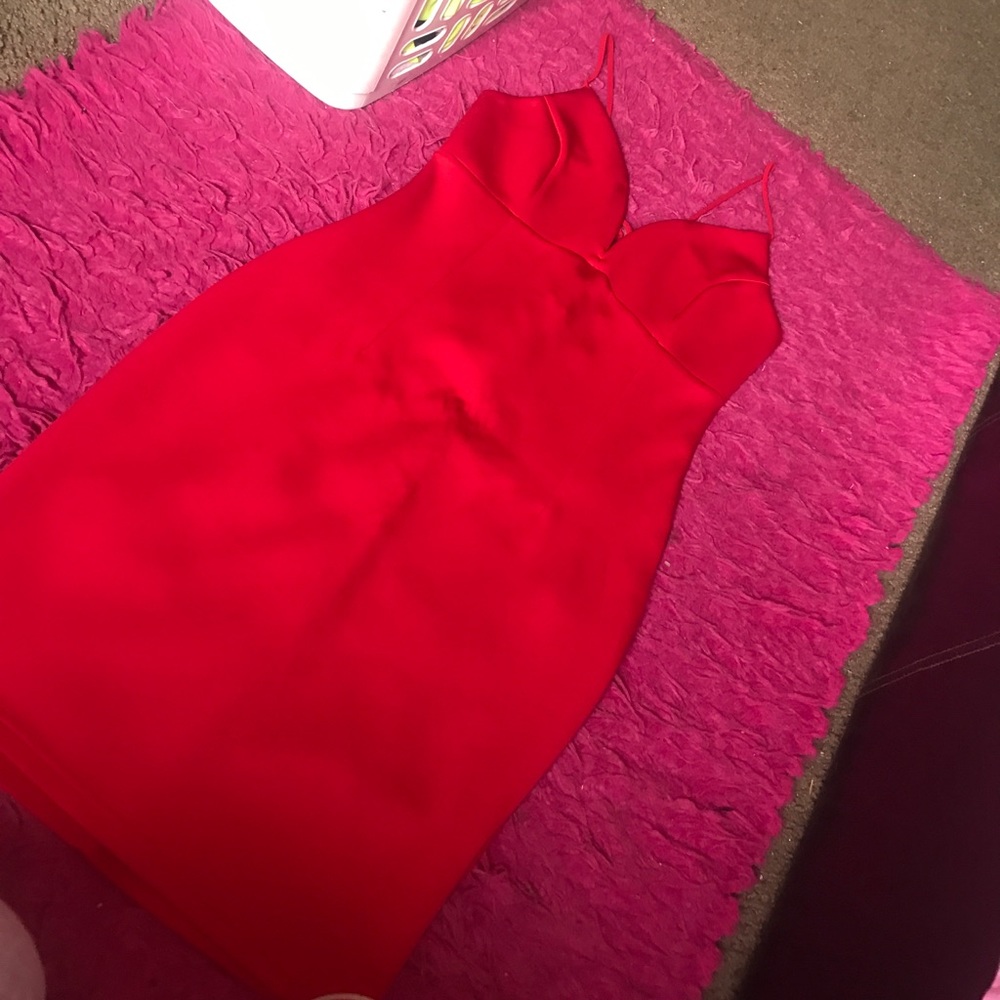 Cute red dress 😍