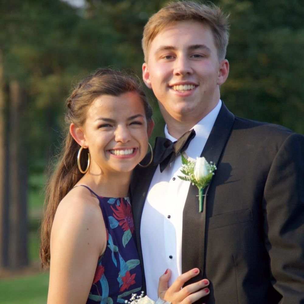 Meet your Posher, Elise