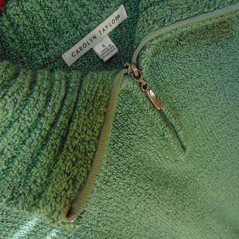 Carolyn Taylor zip turtle neck Sweater