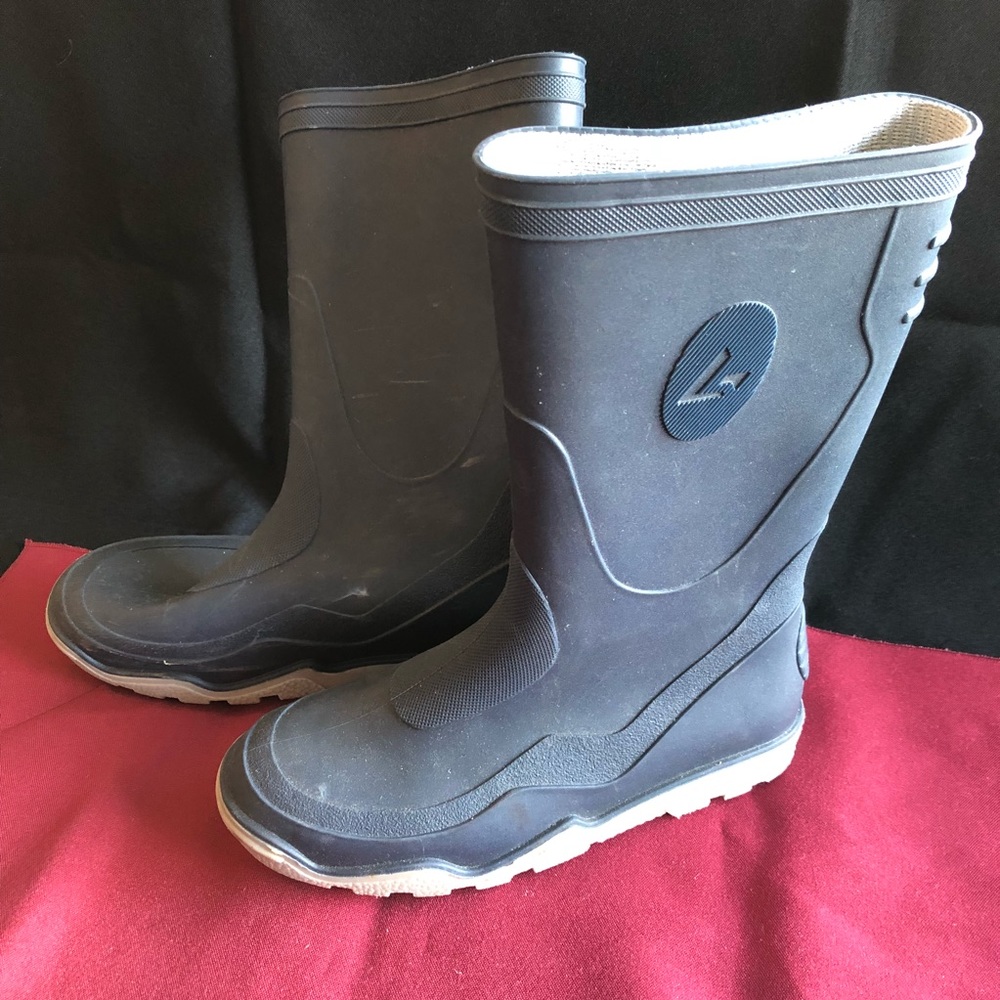 Rain boots, as new. From Italy