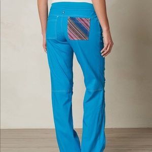 Prana Avril Pant