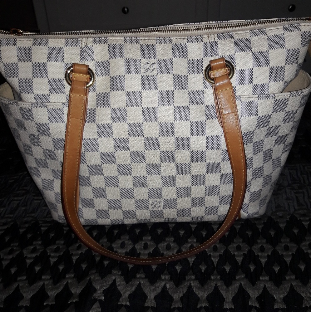 Louis Vuitton totally pm