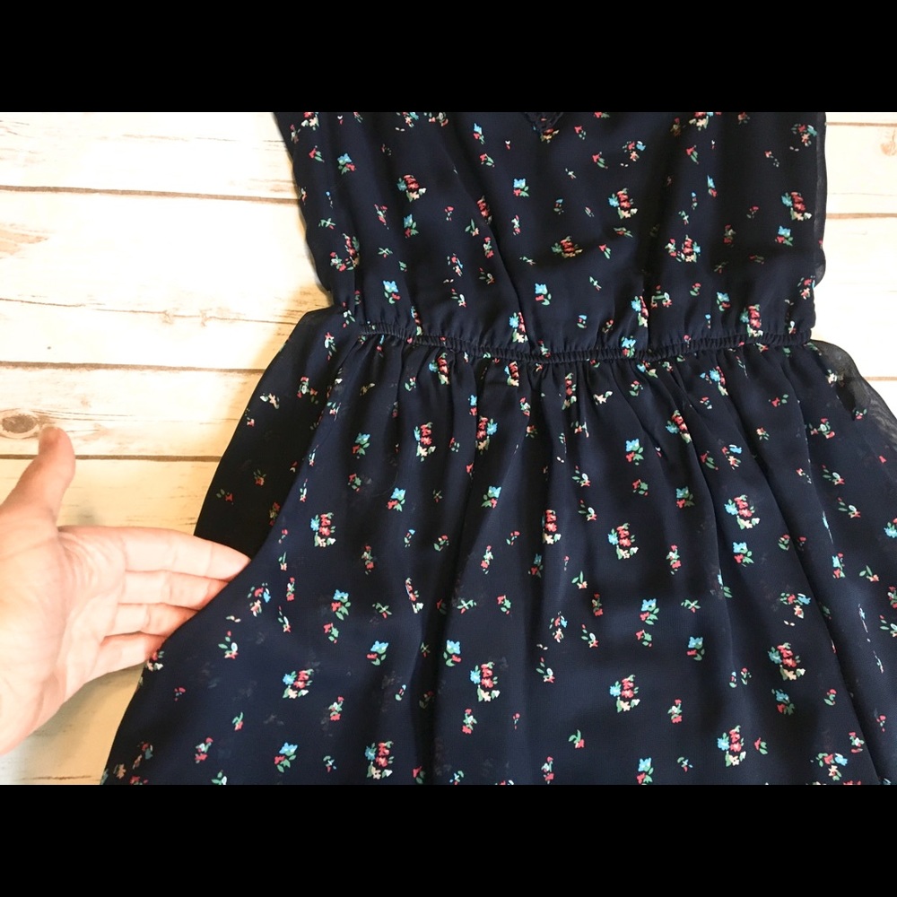 Ultra Pink navy floral dress - Picture 6 of 8