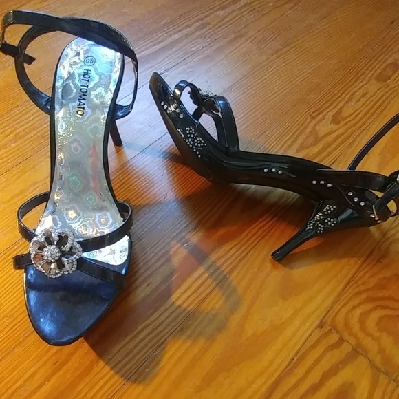 Hot Tomato black heels - Picture 3 of 7
