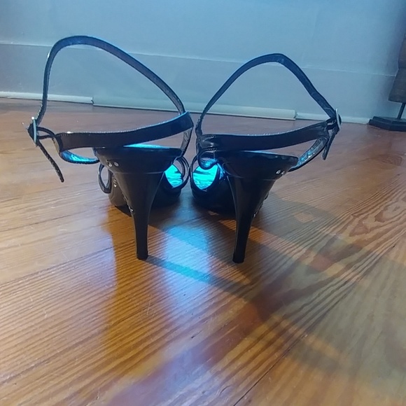 Hot Tomato black heels - Picture 4 of 7