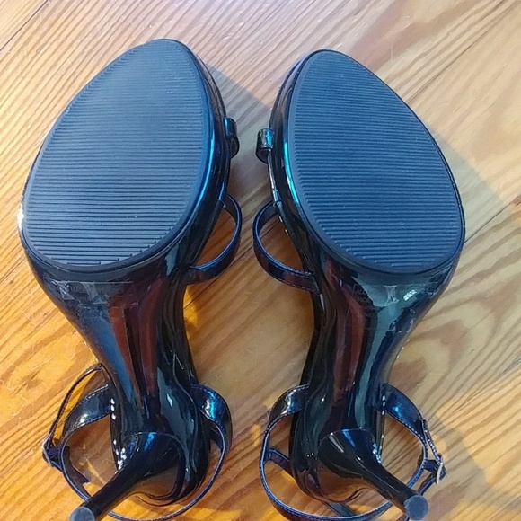 Hot Tomato black heels - Picture 6 of 7