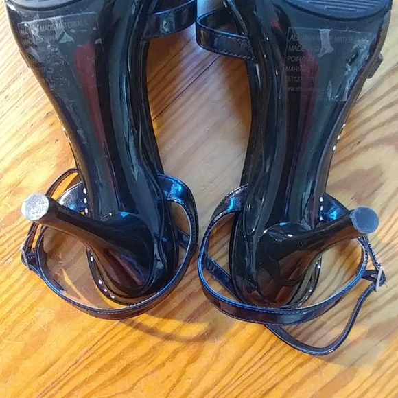Hot Tomato black heels - Picture 7 of 7