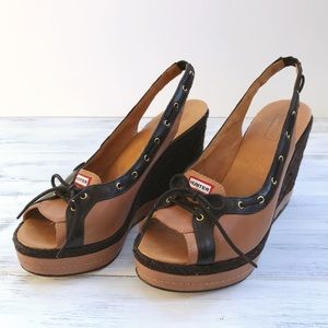 Hunter two tone black tan open toe wedge sandals