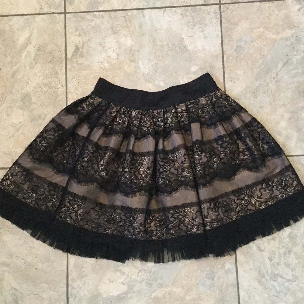 FOREVER 21 Black Lace Skirt sz XS