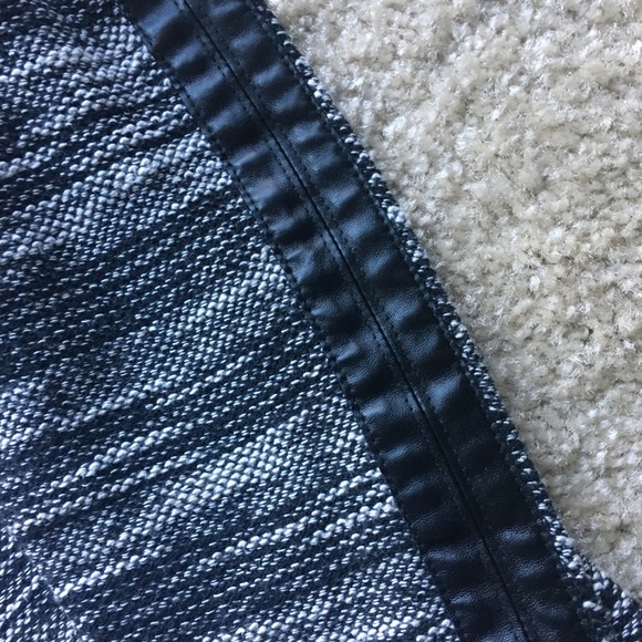 Crew neck sweater - Picture 3 of 3