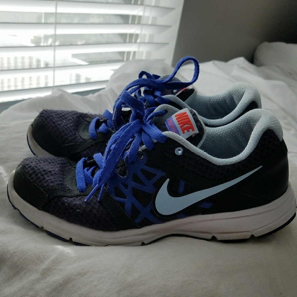 Tennis Shoes