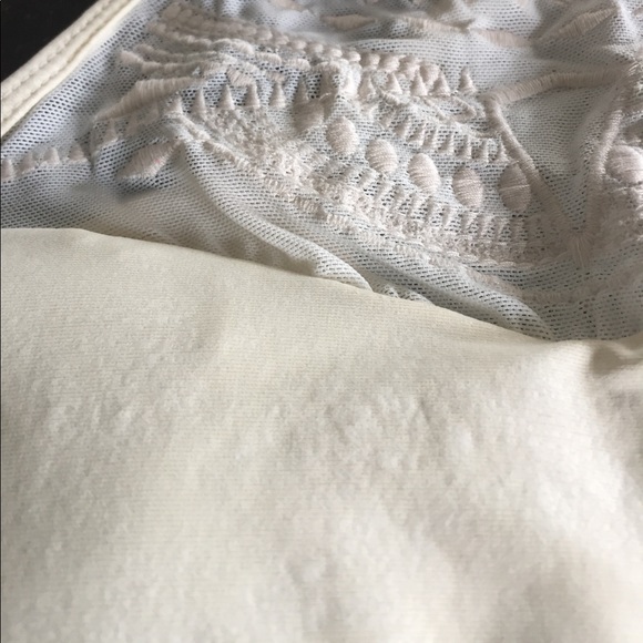 PilyQ high neck halter top - Picture 5 of 8