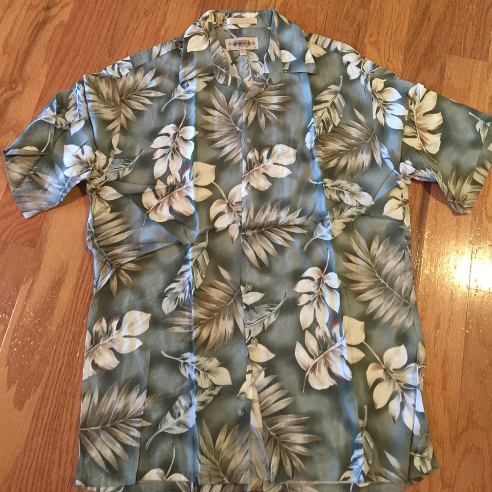 CAMPIA MODA Botton Down Shirt. 100% rayon