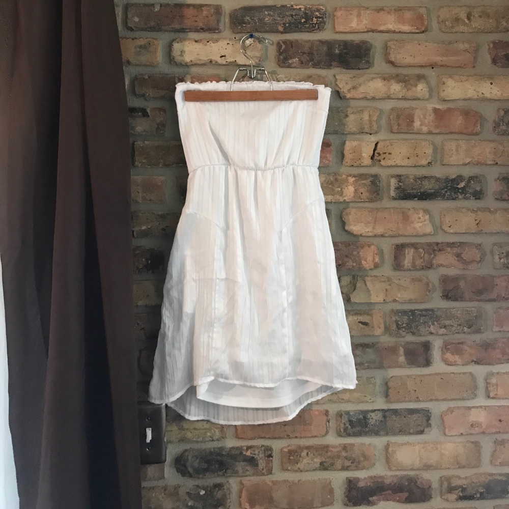 White strapless Volcom dress