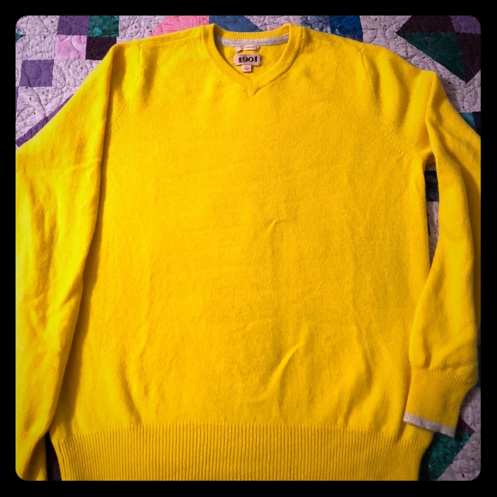 Canary yellow 100% cashmere men’s L sweater