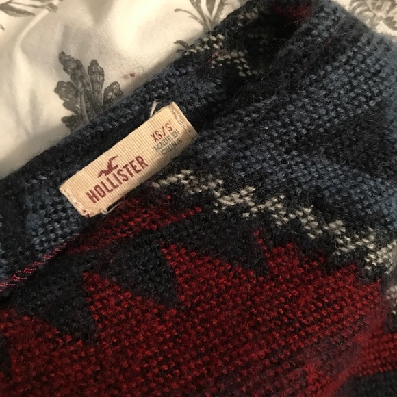 Hollister Poncho - Picture 2 of 2
