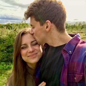 Meet your Posher, Hope