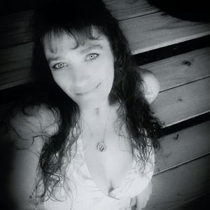 Meet your Posher, Stacie