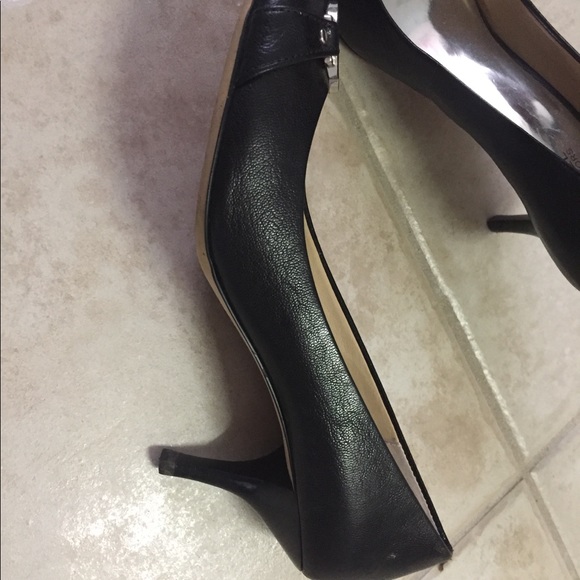 Shoes - Picture 2 of 4