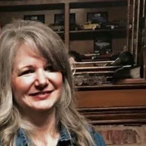 Meet your Posher, Leslie