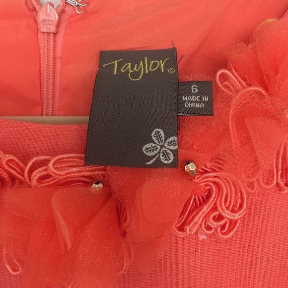 ❗️SALE❗️Women’s Taylor orange dress - Picture 4 of 7