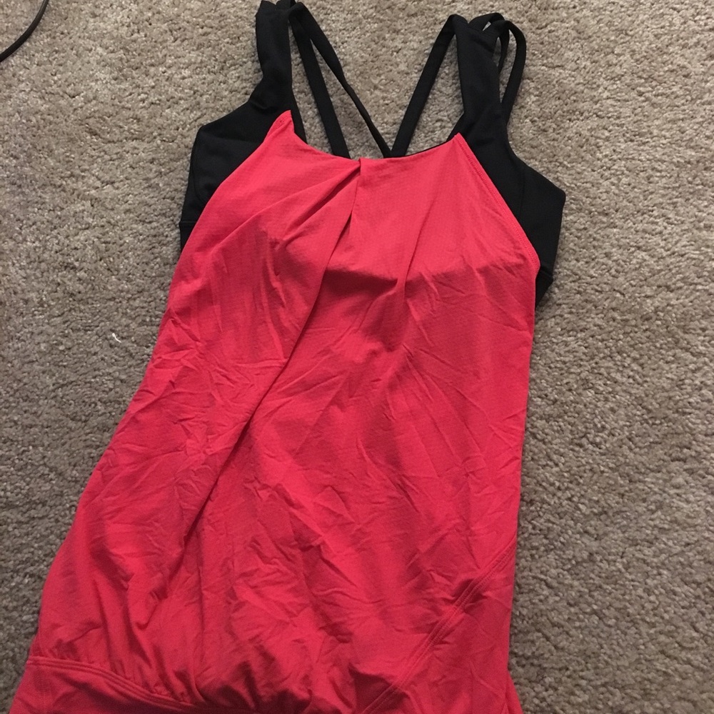 Lululemon workout top