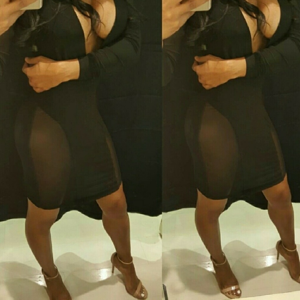 *NEW* (Last One) Black Bodycon Dress