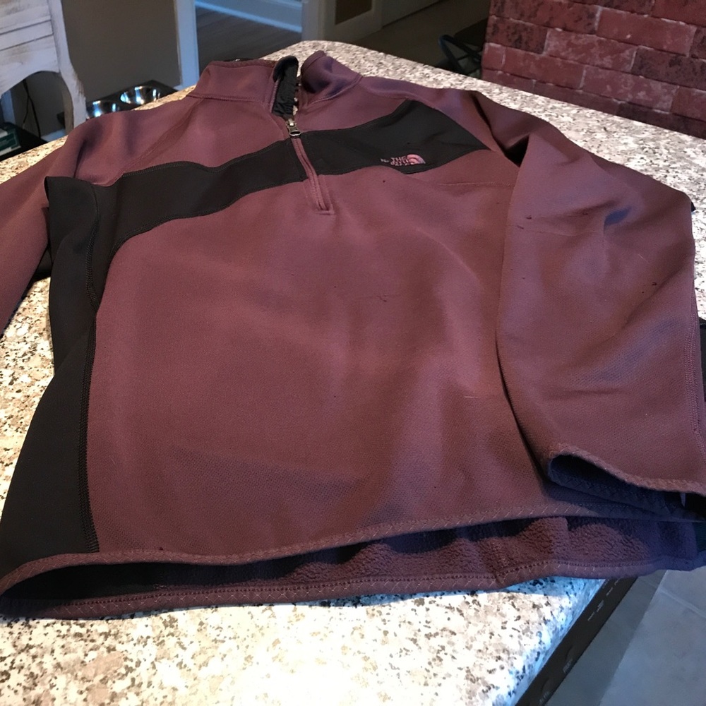women's north face xl pullover.