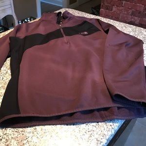 women's north face xl pullover.