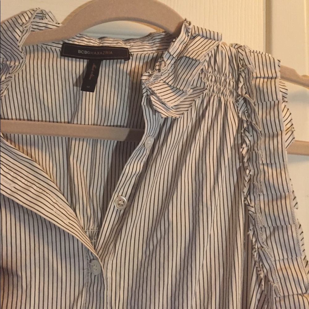 Maxazria BCBG flatering razor back top