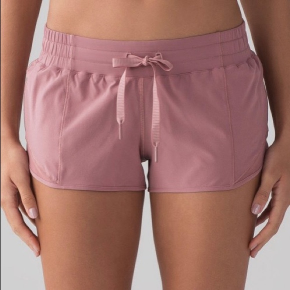 LULULEMON blush pink hotty hot shorts 💕