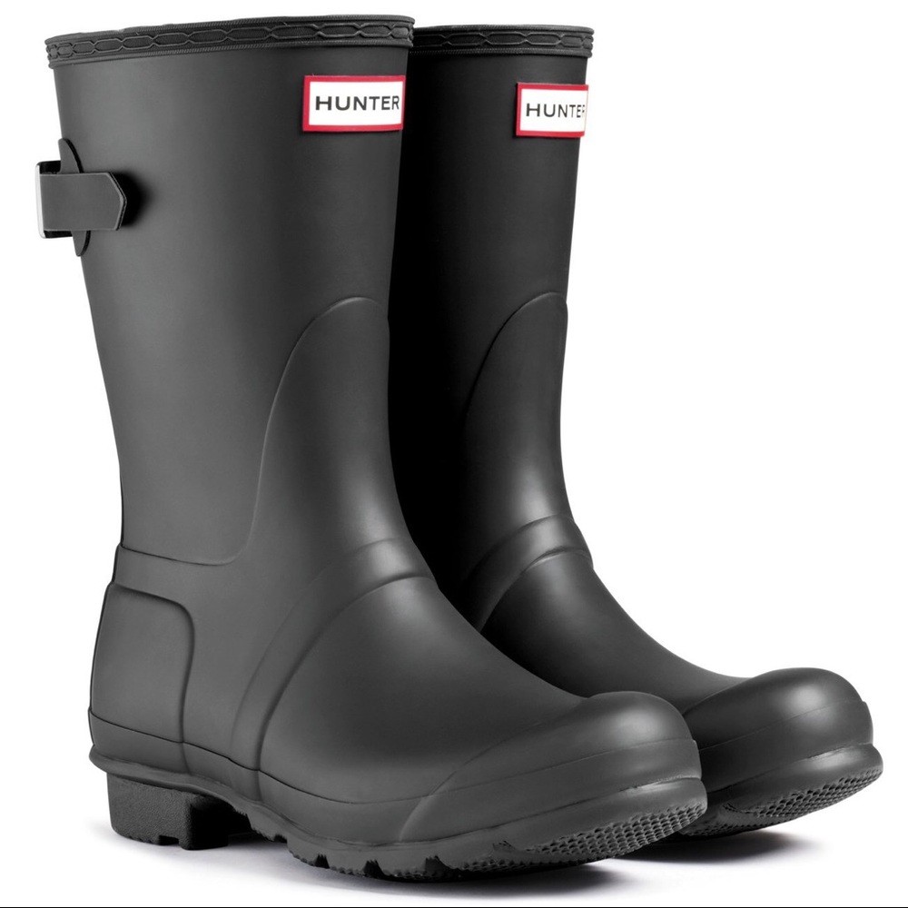 Short black Hunter boots