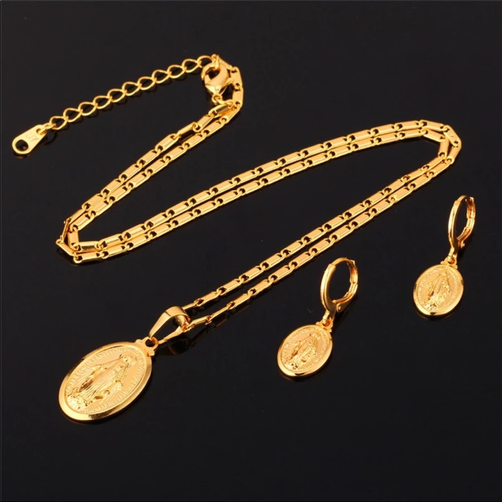 New 18 k gold Virgin Mary necklace earrings set
