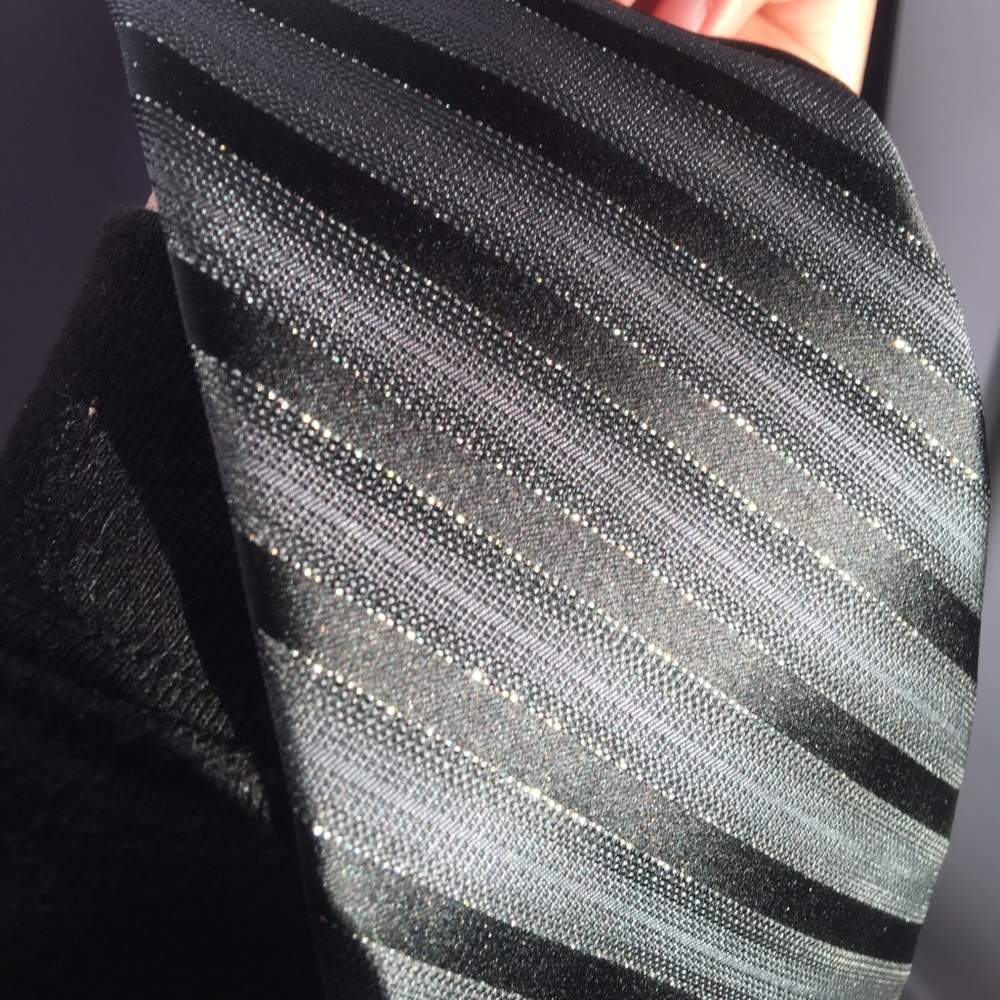 black tie - Picture 3 of 3