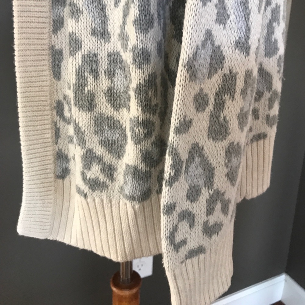 Gap Sweater Size M_6