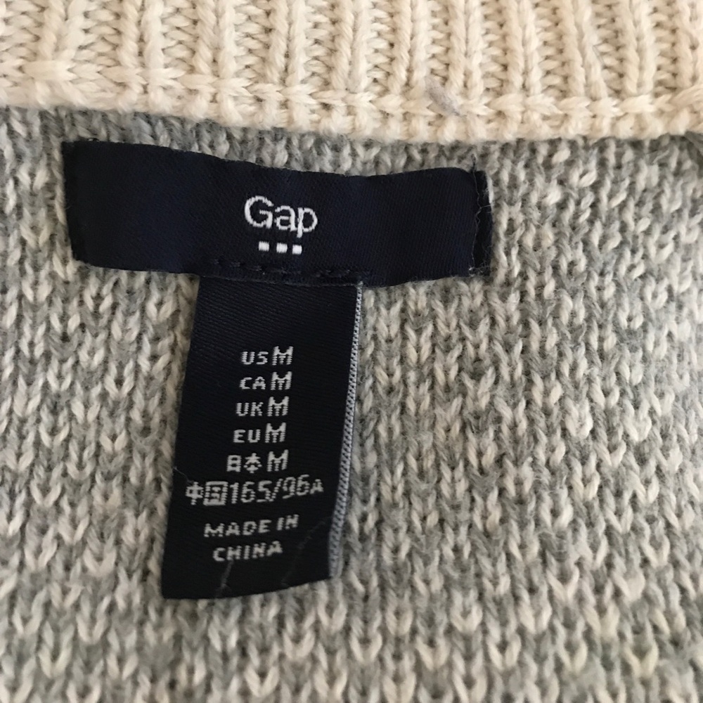 Gap Sweater Size M_8