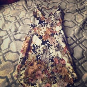 Floral mini dress (v neck)