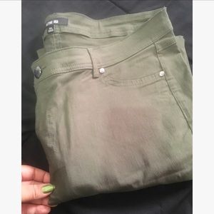 SOLD. Olive green Skinny-Leg jeans