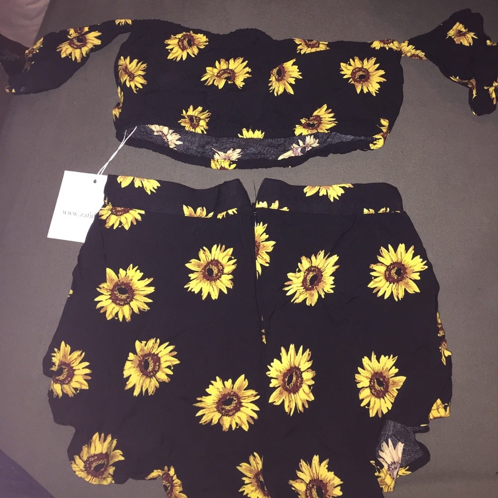 Two piece sunflower set