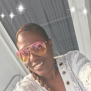 Meet your Posher, Robin