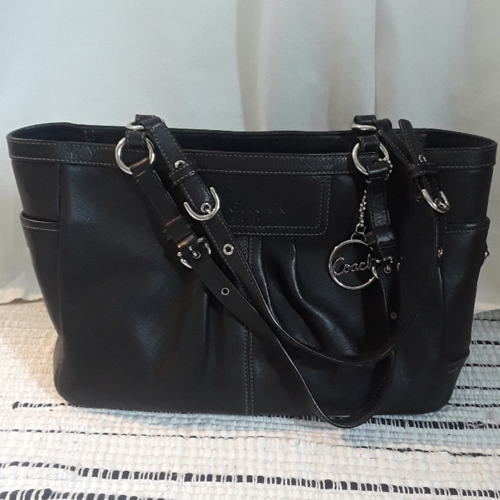 Coach black leather shoulder bag purse