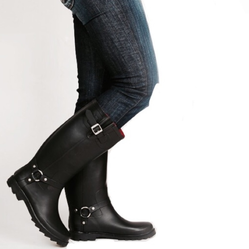 Chinese Laundry Red Lined Rubber Rain Boots